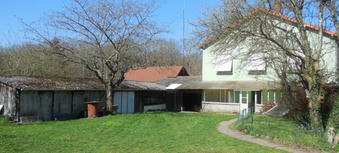 Façade 2 (800×450)