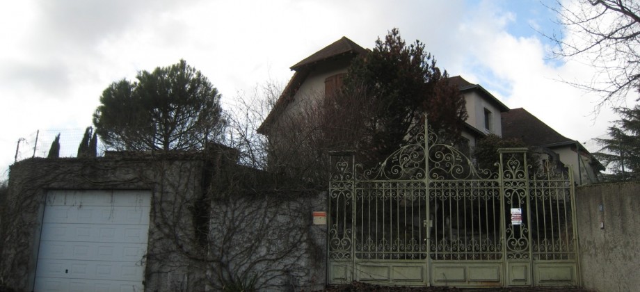 Belle villa traditionnelle Cusset Belle villa traditionnelle Cusset