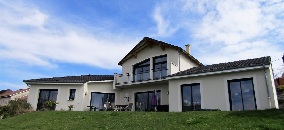 SUPERBE MAISON CONTEMPORAINE SUPERBE MAISON CONTEMPORAINE