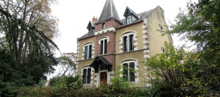 MAISON DE MAITRE – 10MN VICHY MAISON DE MAITRE – 10MN VICHY