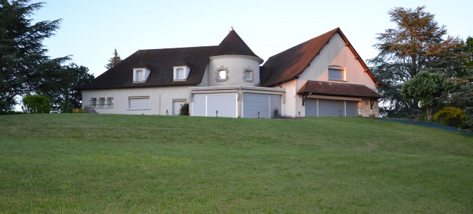 N° 1 FACADE