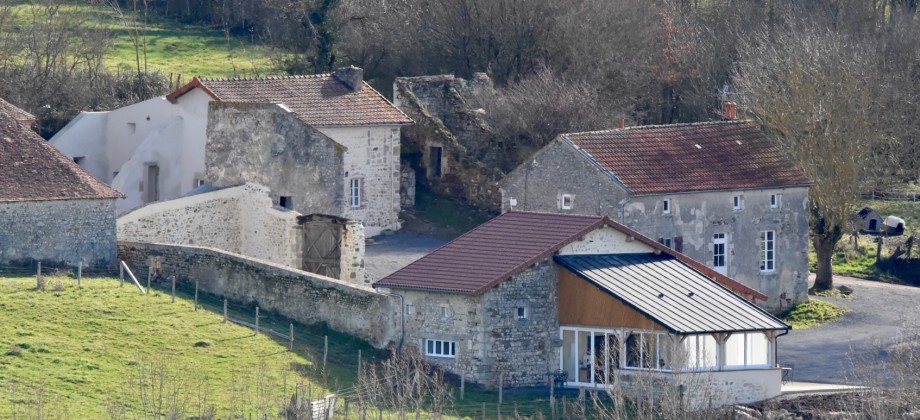 Propriété composée de 3 maisons