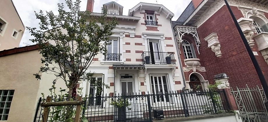 EXCLUSIVITÉ – SUPERBE MAISON, RUE PRISÉE EXCLUSIVITÉ – SUPERBE MAISON, RUE PRISÉE
