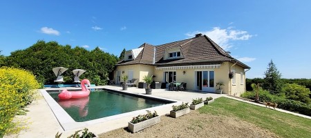 SUPERBE VILLA SUPERBE VILLA