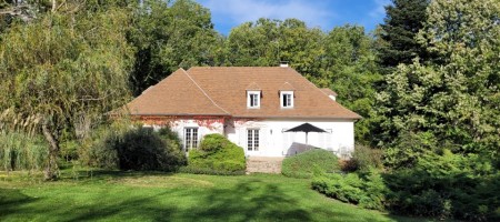 GRANDE MAISON FAMILIALE GRANDE MAISON FAMILIALE