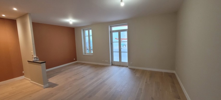 APPARTEMENT RÉNOVÉ APPARTEMENT RÉNOVÉ