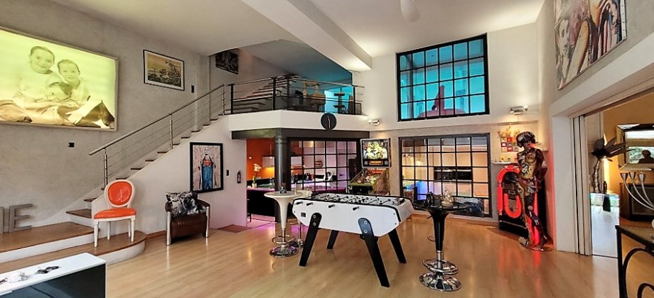 SUPERBE LOFT CONTEMPORAIN SUPERBE LOFT CONTEMPORAIN