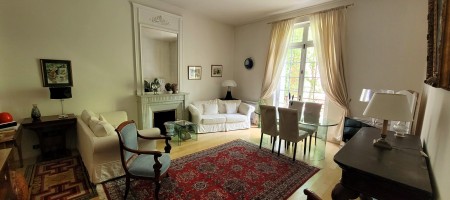 SUPERBE APPARTEMENT BOURGEOIS