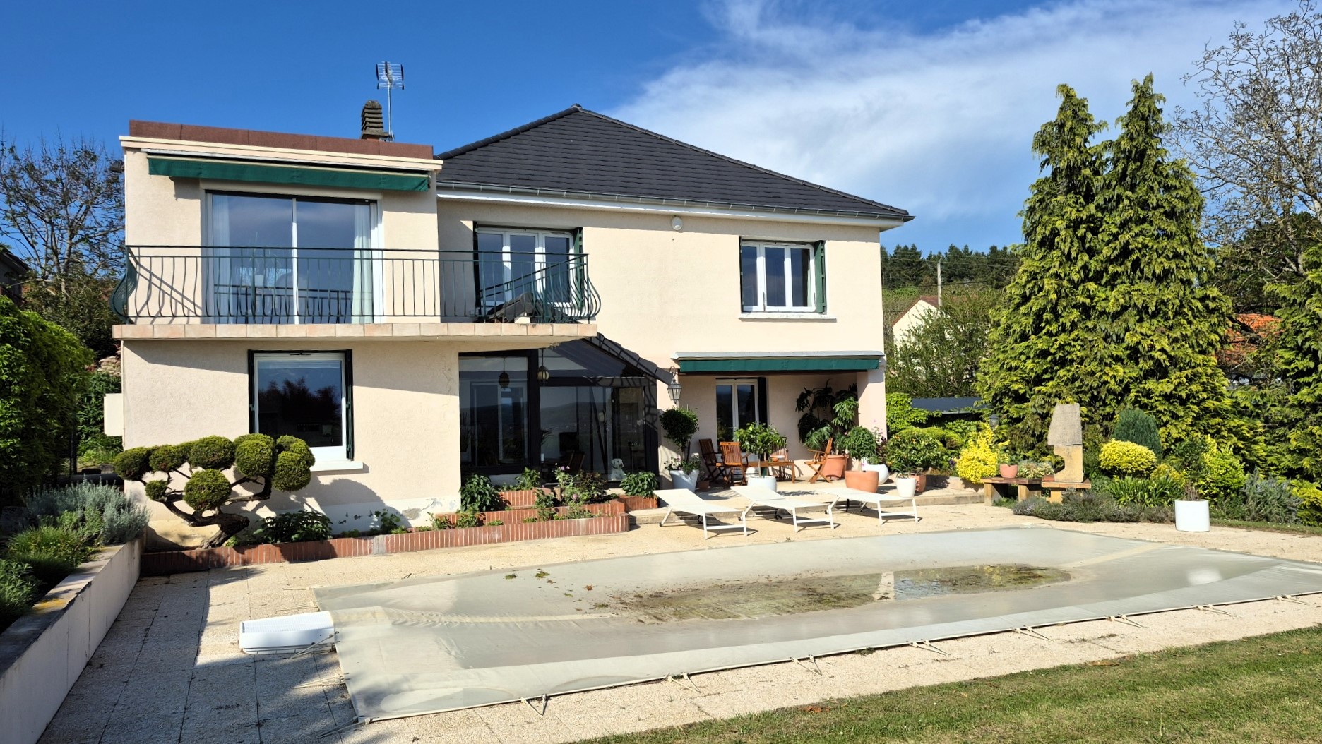 SUPERBE VILLA, VUE A COUPER LE SOUFFLE!