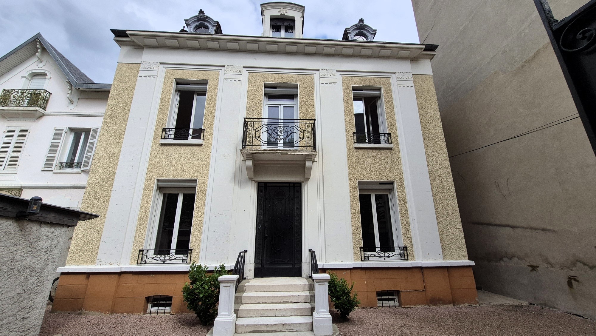 EXCLUSIVITÉ - HOTEL PARTICULIER VICHY