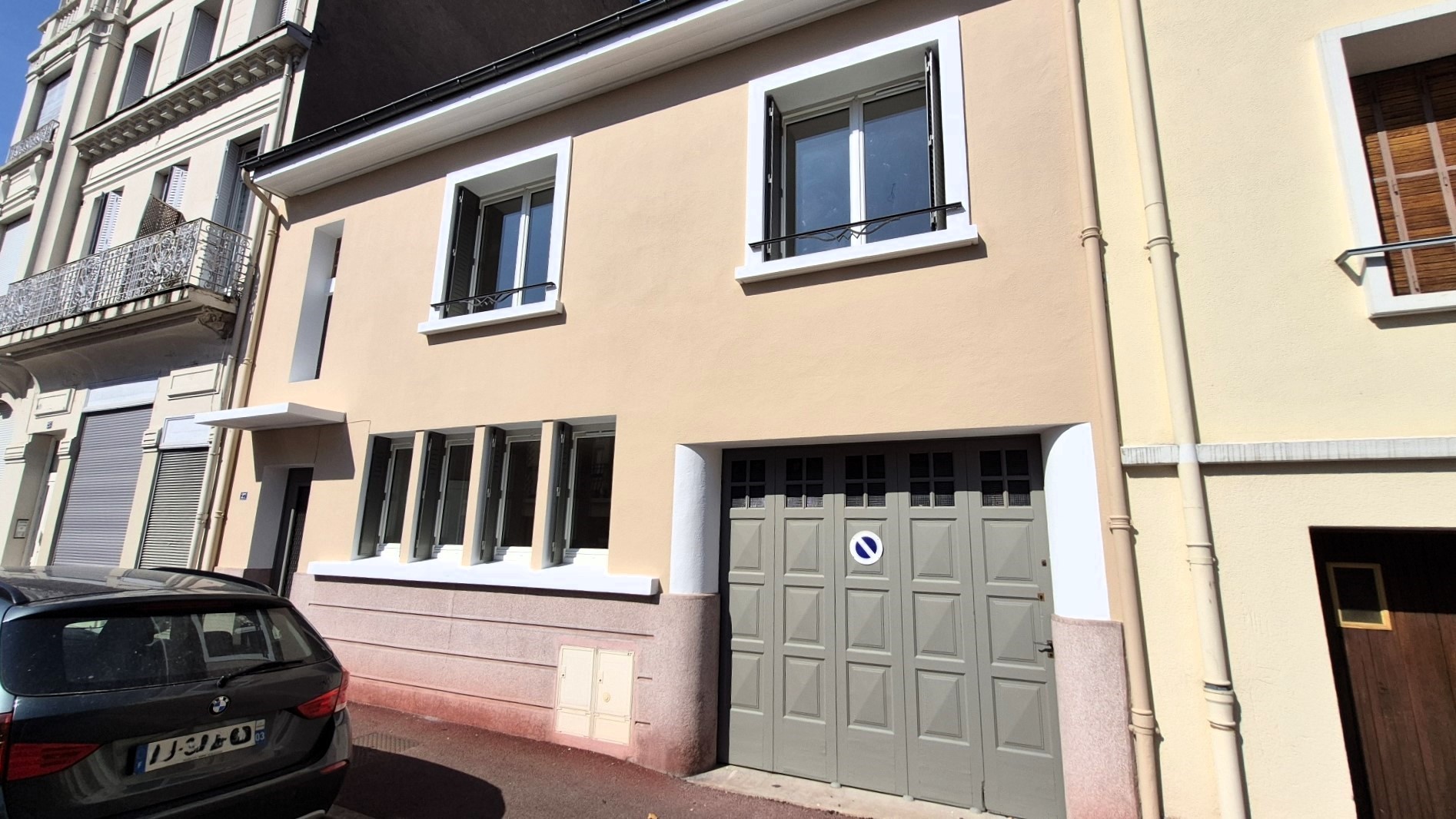 MAISON ENTIÈREMENT RÉNOVÉE QUARTIER DE FRANCE