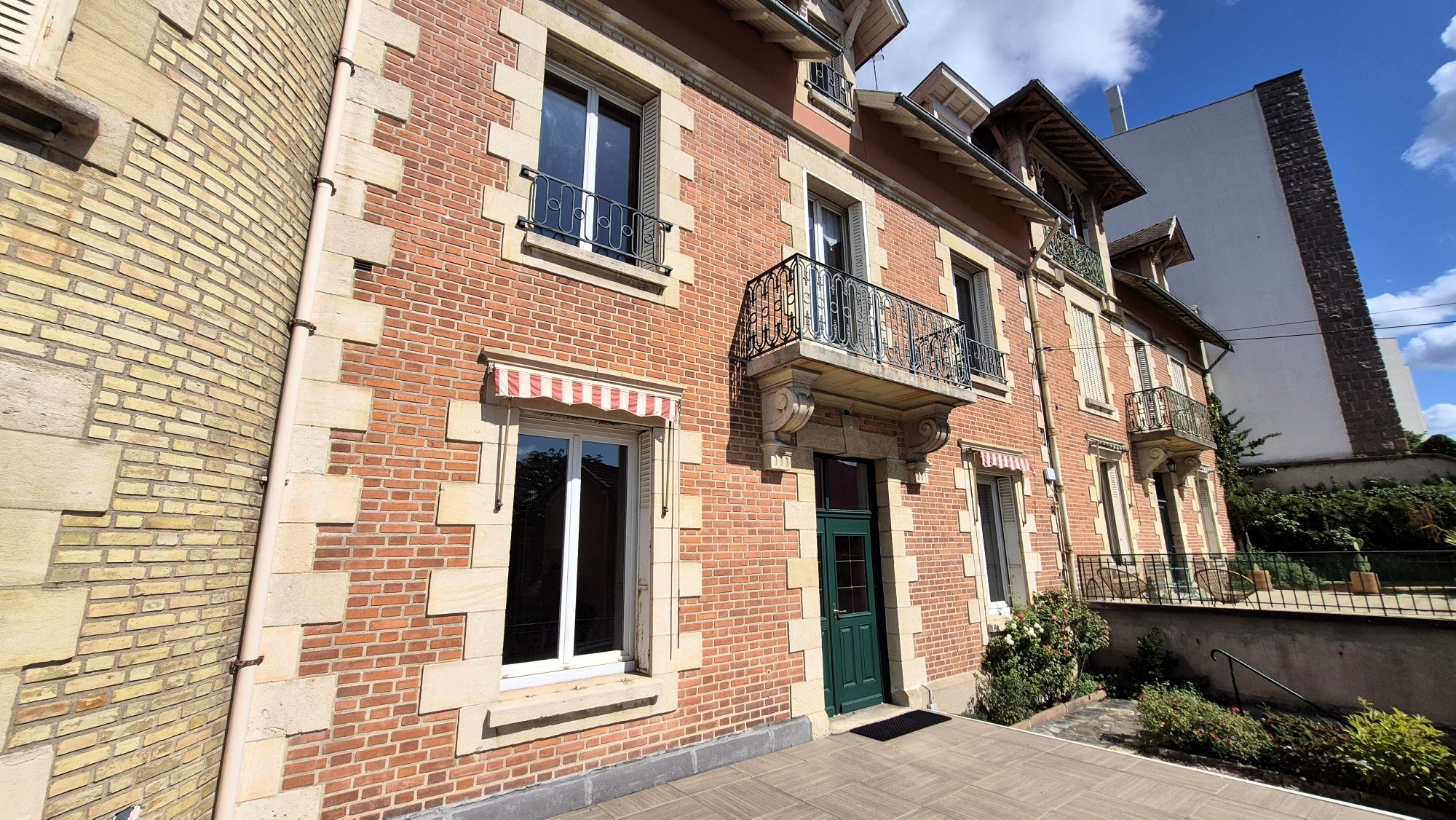 SUPERBE MAISON DE CARACTÈRE VICHY 