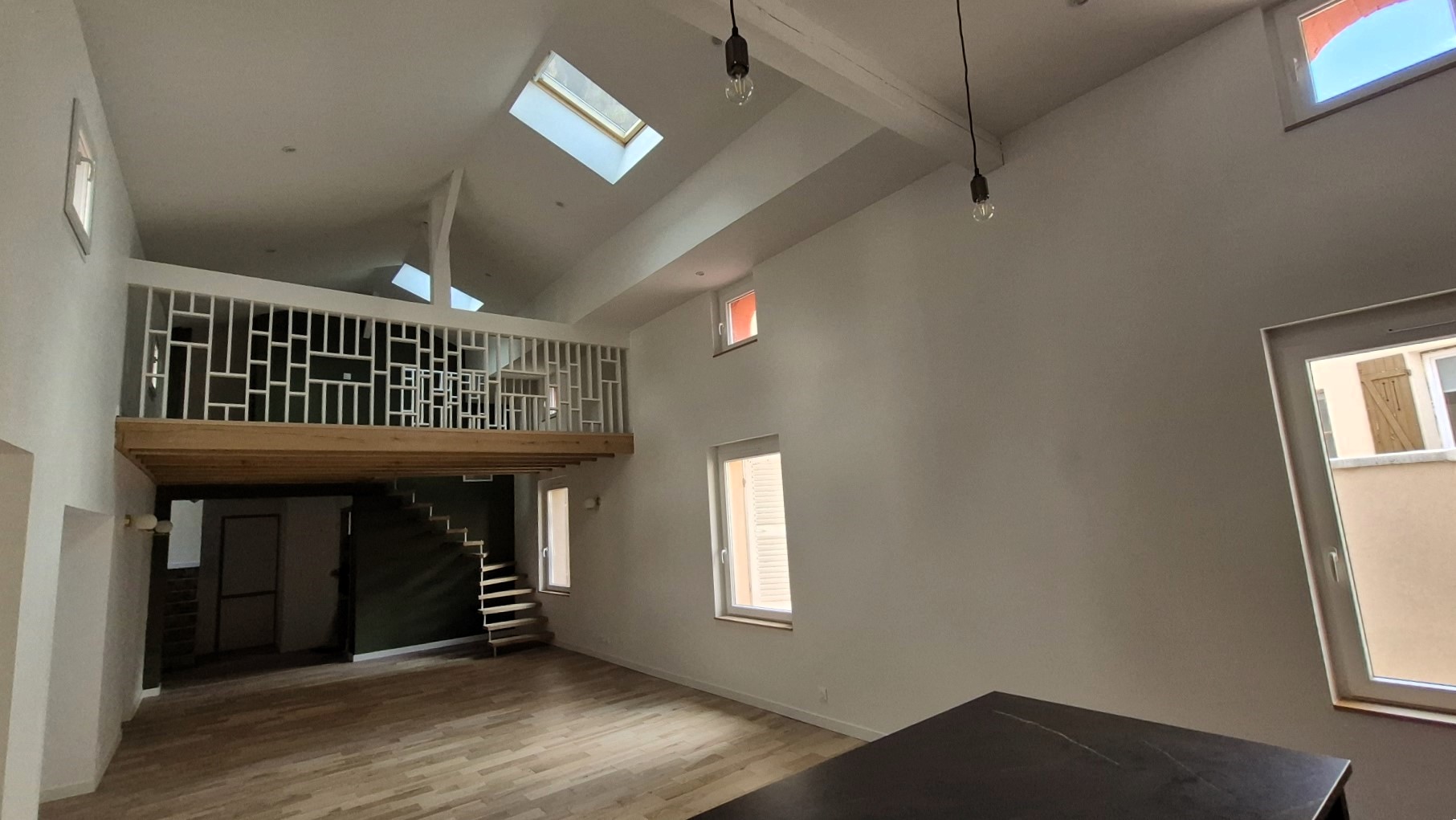 GRANDS VOLUMES, SUPERBE DUPLEX RÉNOVÉ