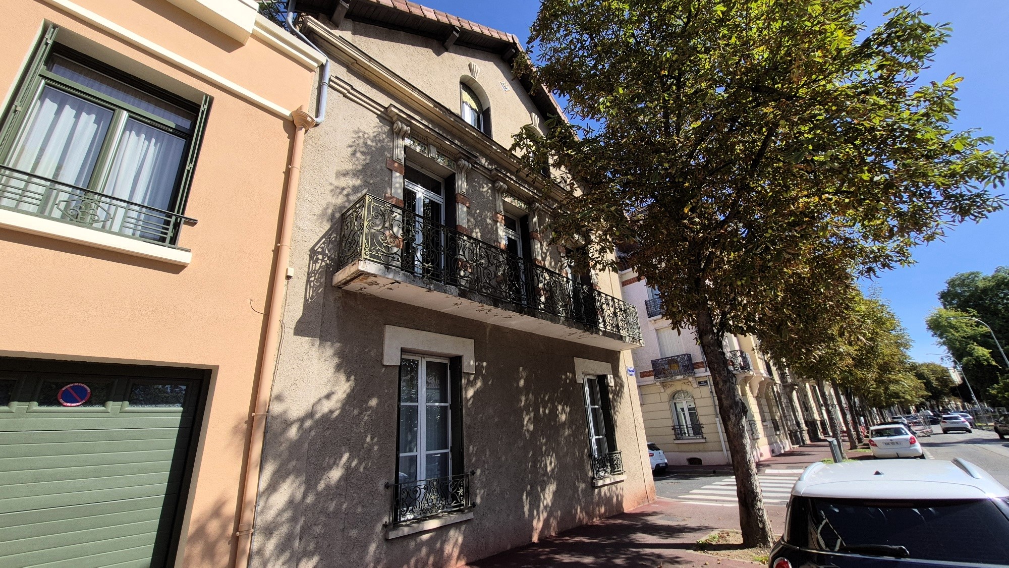 MAISON VICHY FACE AUX PARCS