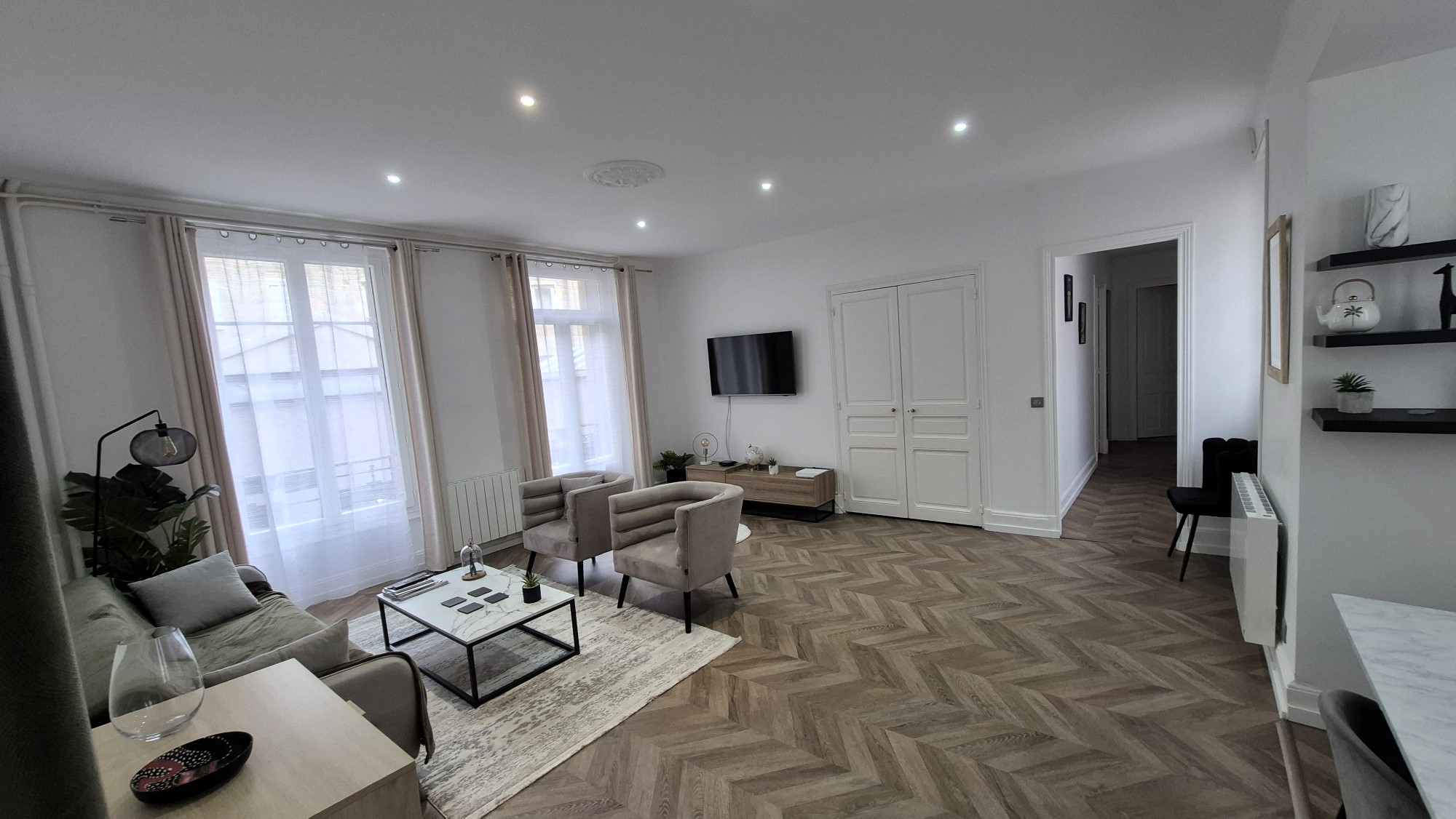 APPARTEMENT DE CHARME TOTALEMENT RÉNOVÉ