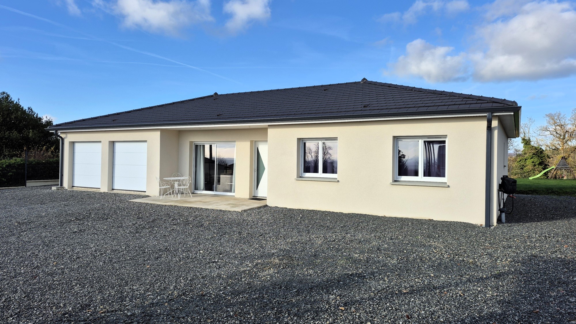 15MN VICHY, SUR LES HAUTEURS, VUE SUPERBE