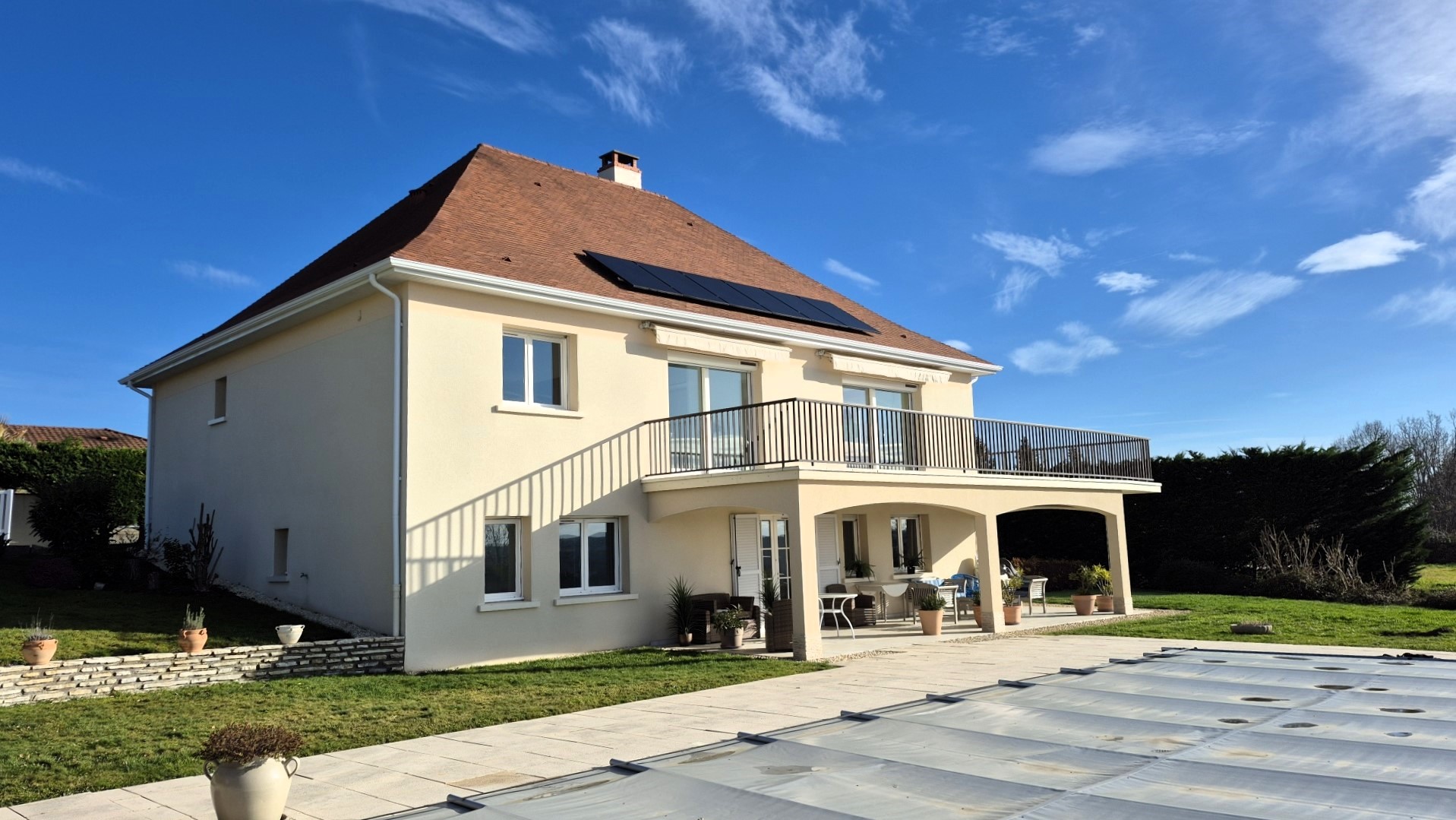 SUPERBE VILLA, VUE PANORAMIQUE, 5MN COEUR DE VILLE VICHY