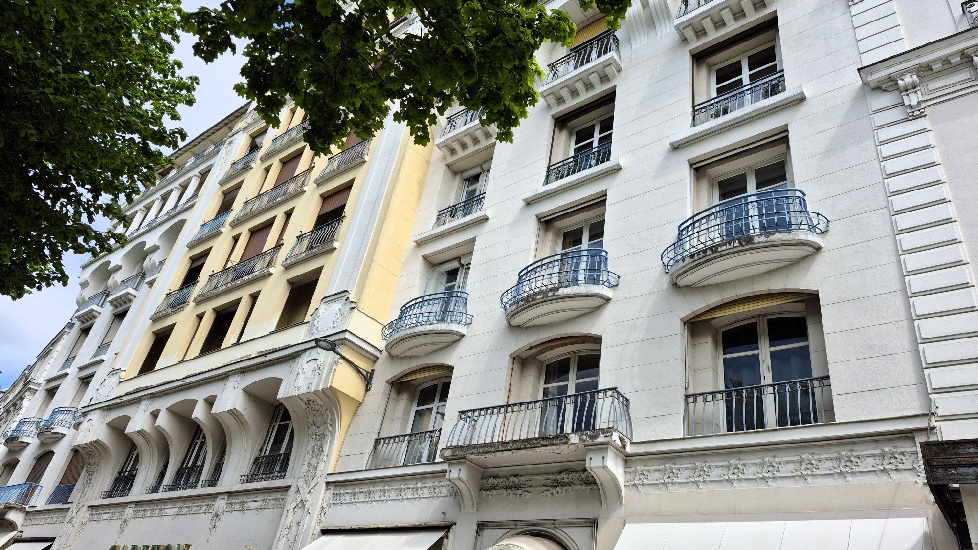 EXCLUSIVITÉ - SUPERBE APPARTEMENT 116m² FACE PARC DES SOURCES