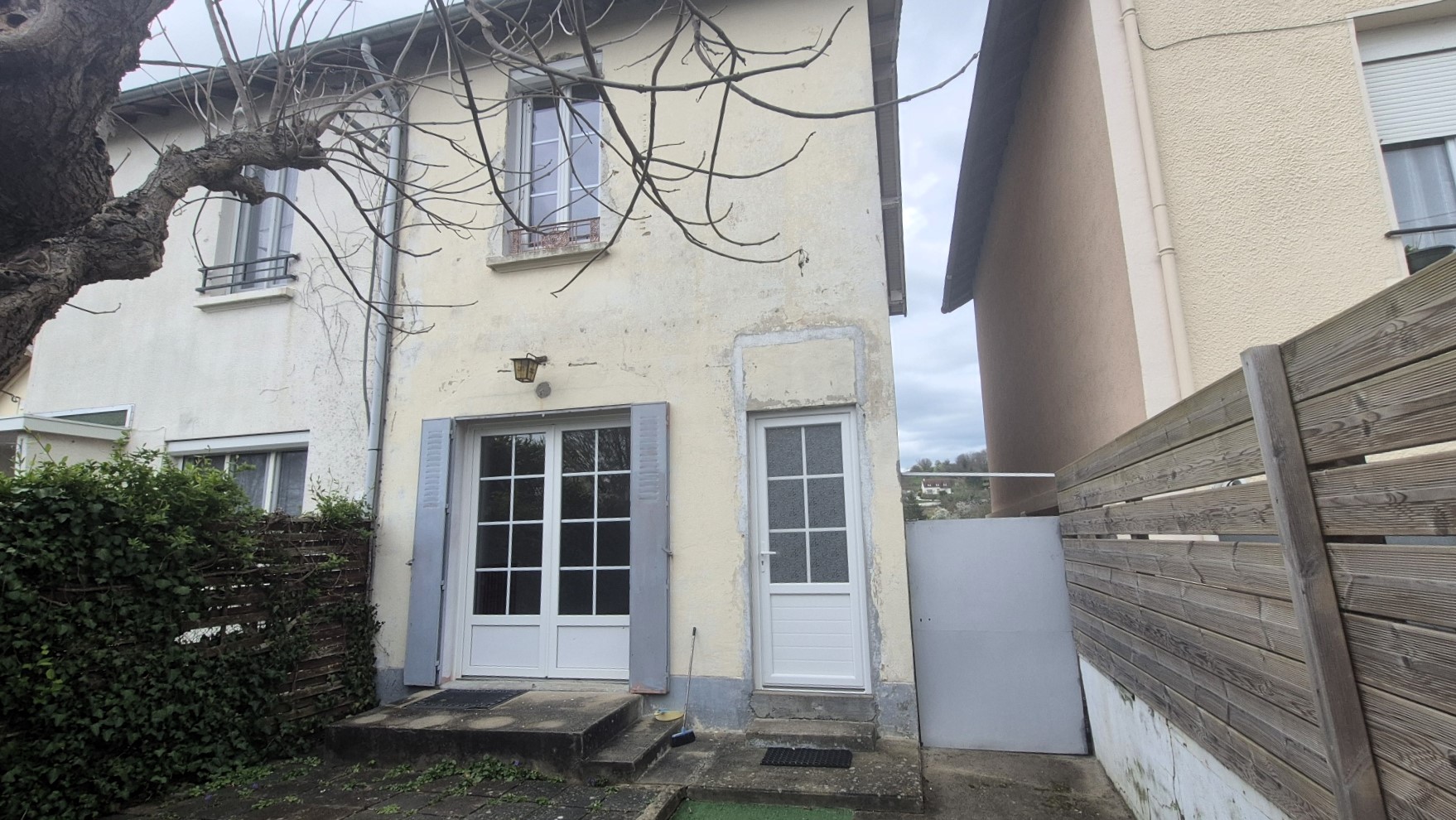 CUSSET - MAISON A RENOVER