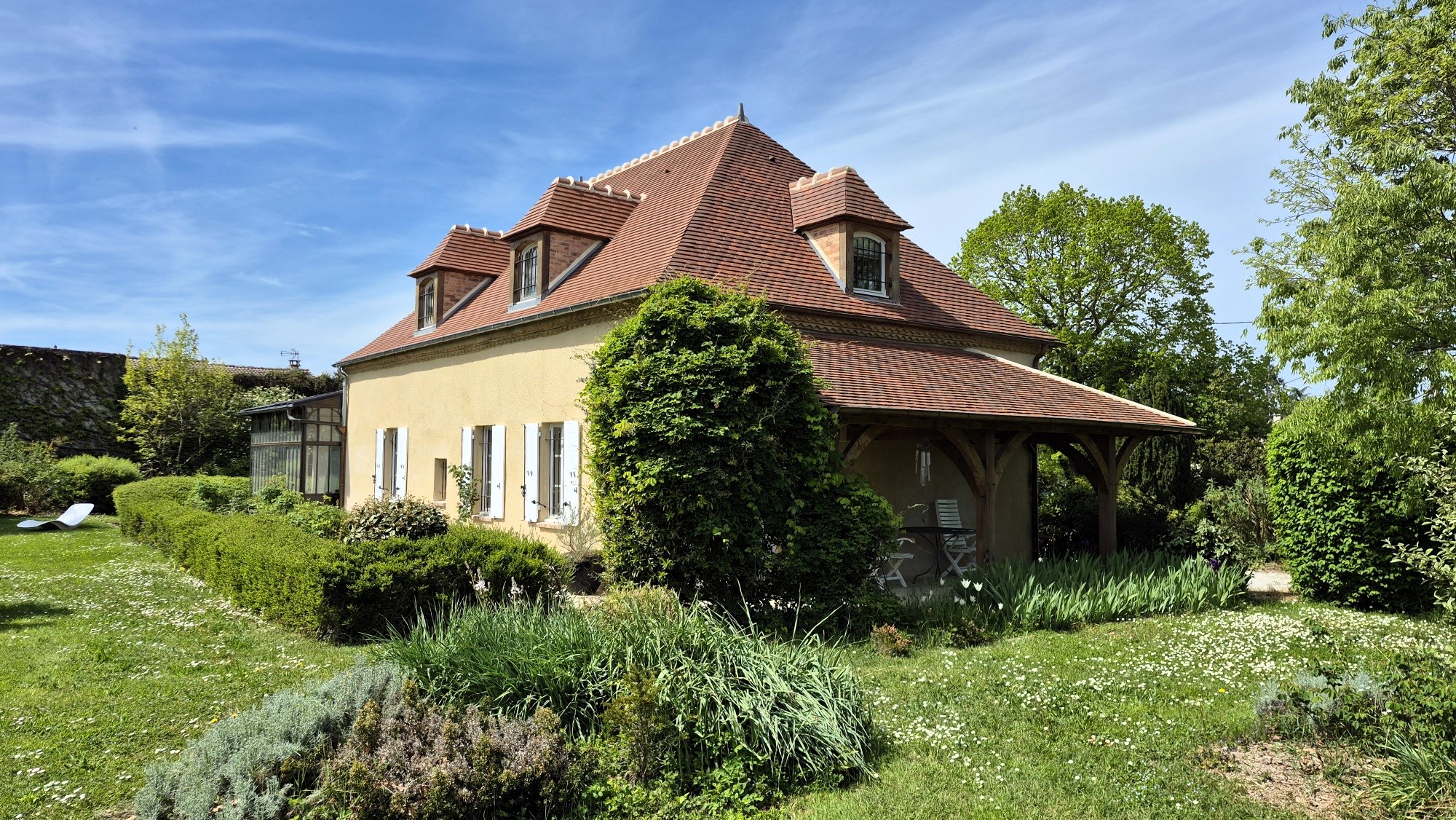 EXCLUSIVITÉ- SUPERBE MAISON DE CHARME